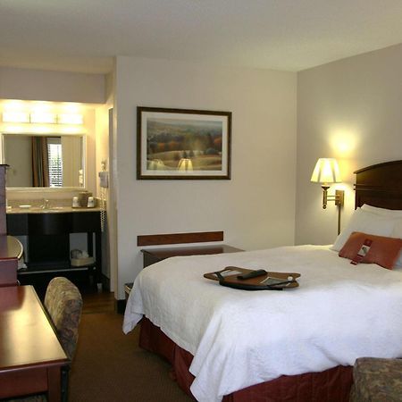 Hampton Inn Dalton Kültér fotó