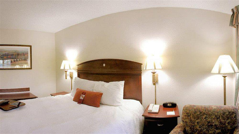 Hampton Inn Dalton Kültér fotó